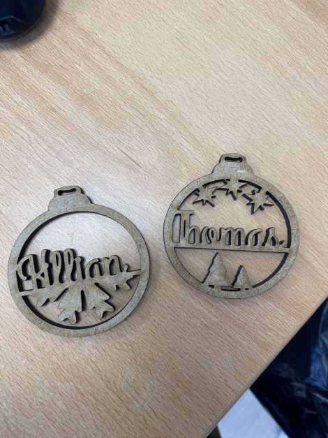 54. boules déco killian et thomas
