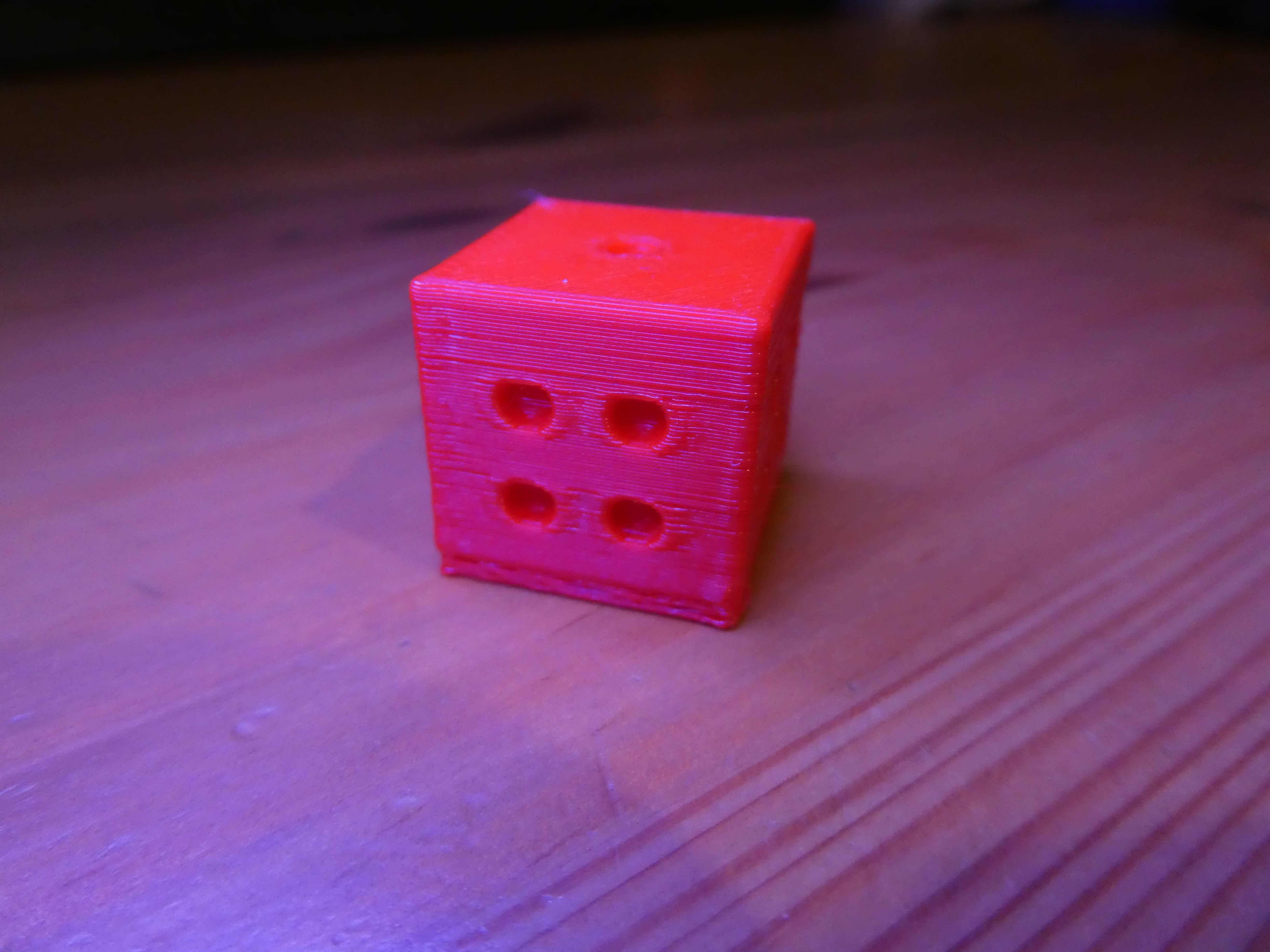 Dé en 3D, conçu avec Freecad, Orca Slicer et une imprimante Creality Ender 3