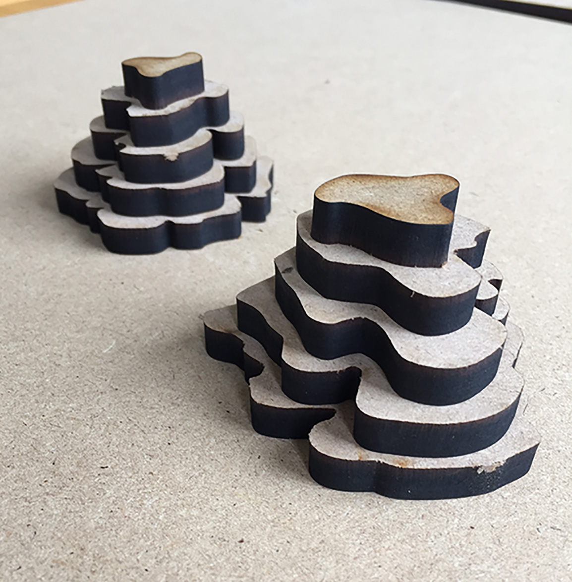 2 pyramides bis
